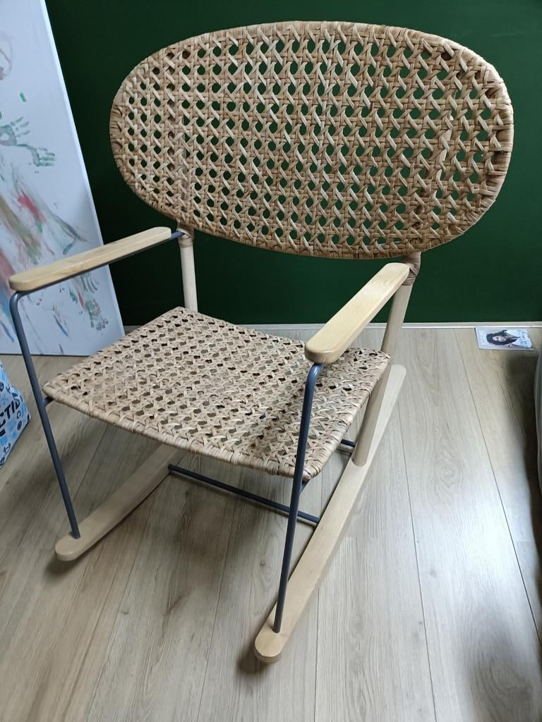 Ikea schommelstoel - Zo goed als nieuw, Huis en Inrichting, Stoelen, Ophalen, Bruin, Zo goed als nieuw, Eén