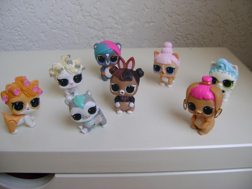 8petshop hondjes en poesjes 2met krulspelden 1 met oorbellen, Ophalen of Verzenden, Zo goed als nieuw