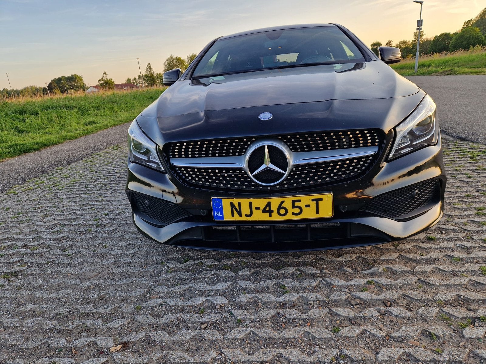 Mercedes-Benz CLA 1.6 Cla180 90KW Sh.br. 7G-DCT 2017 Zwart, Auto's, CLA, 730 kg, Zwart, Overige bekleding