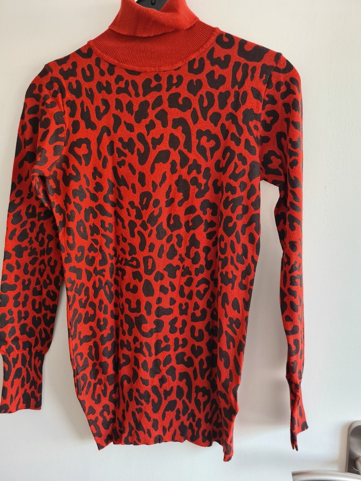 CL Essentials coltrui met luipaardprint - Maat M, Maat 38/40 (M), CL Essentials, Ophalen of Verzenden, Zo goed als nieuw