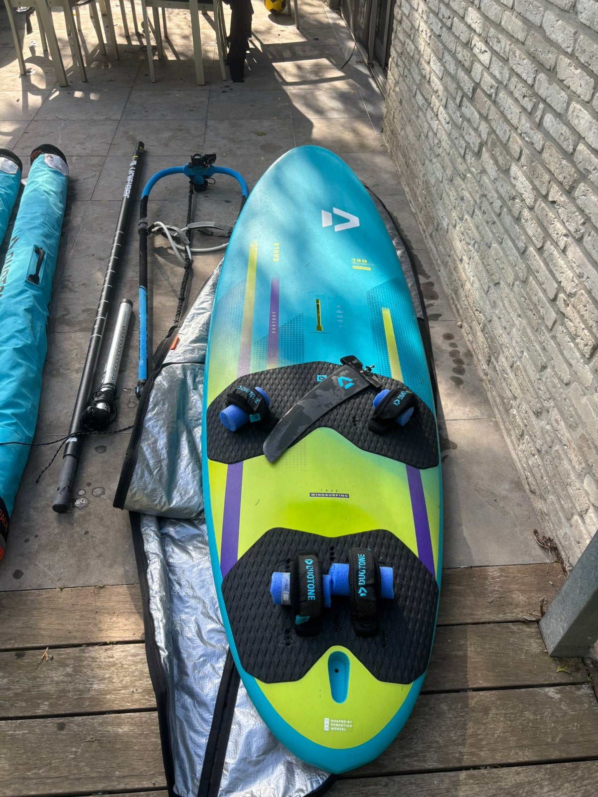 Duotone Eagle 130L + Boardbag + 3x E-Pace + Unifiber, Watersport en Boten, Ophalen, Zo goed als nieuw, Complete set, Duotone