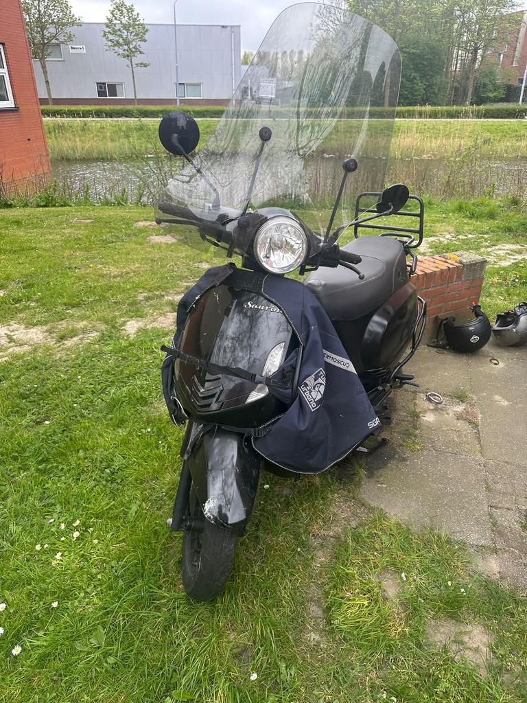 La Souris scooter zwart – start wel, tank lekt, Gebruikt, Benzine, Ophalen, Overige merken