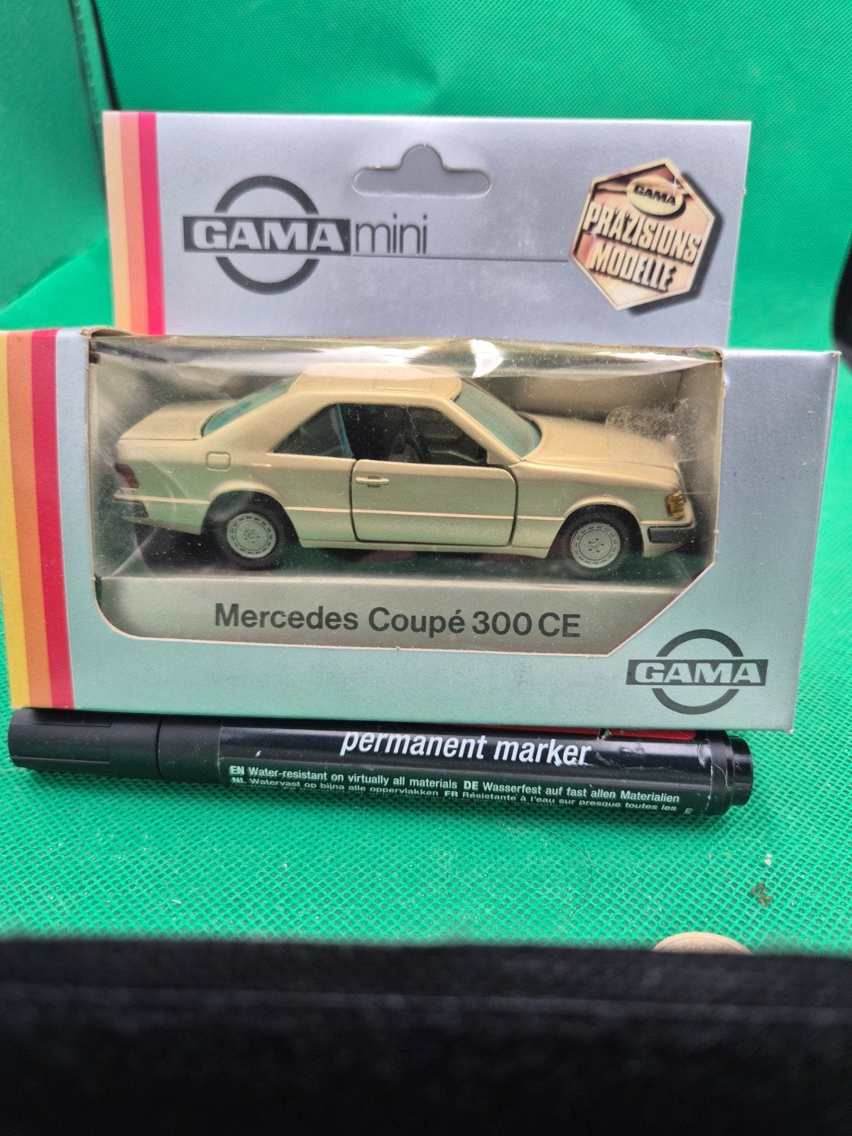 49 mercedes benz 300 coupe ce 1/43 Gama, Ophalen of Verzenden, Zo goed als nieuw, Auto