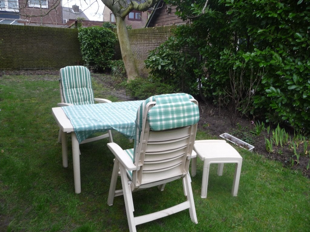 Mooie compleet Hartman tuinset, Kunststof, Gebruikt, Bijzettafel, Tuinset