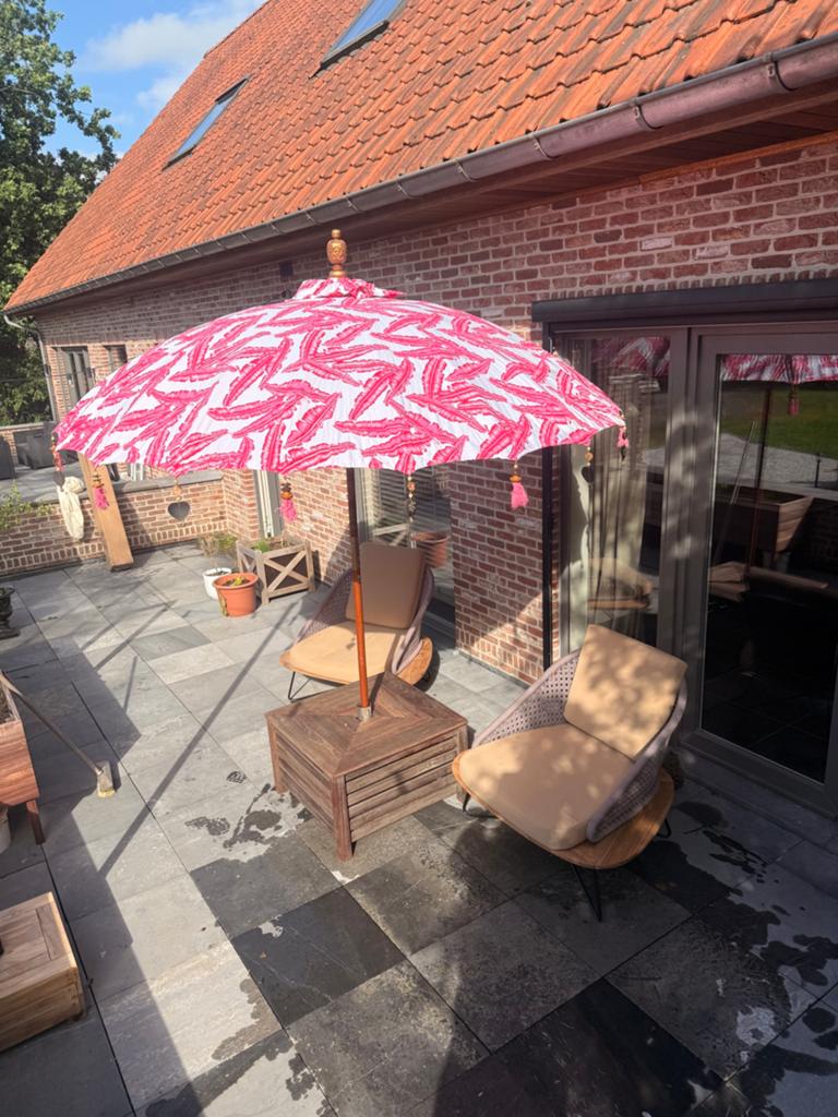 Parasol van todo bien 250cm met roos/rode palmbladeren, Tuin en Terras, Ophalen, Zo goed als nieuw, Stokparasol