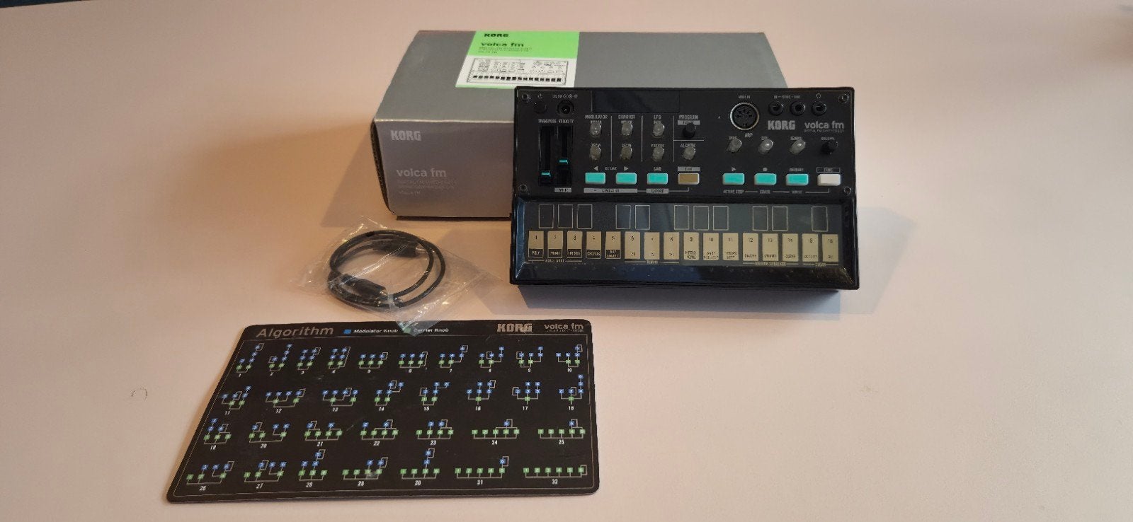 Korg Volca FM Synthesizer, Korg, Zo goed als nieuw, Met midi-aansluiting, Overige aantallen