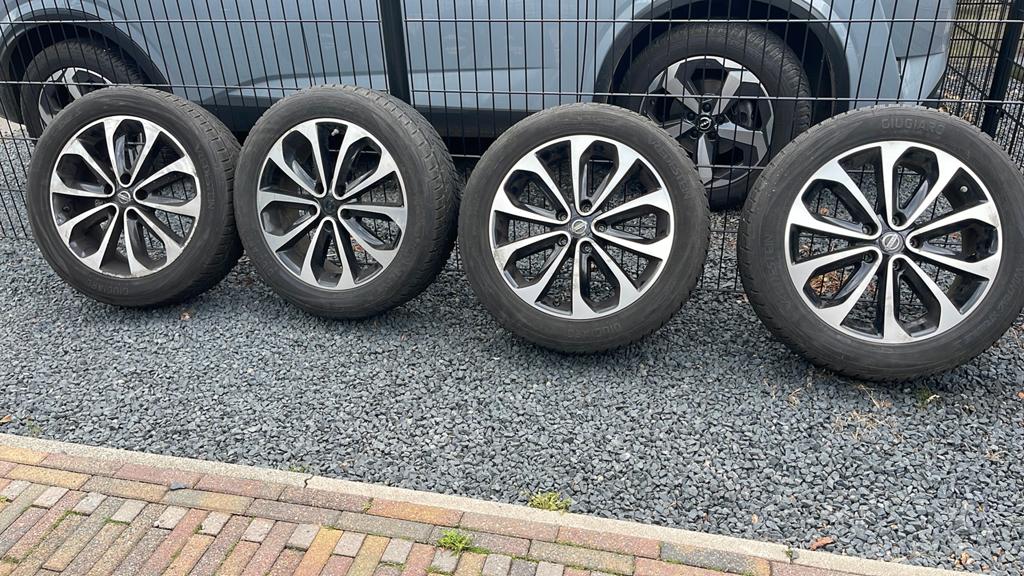 Winterbanden met velgen voor Nissan Qashqai, Auto-onderdelen, Banden en Velgen, Banden en Velgen, 17 inch, Personenwagen, Gebruikt