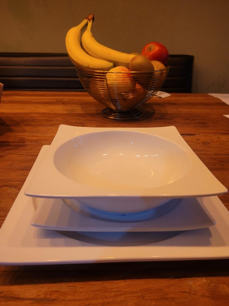 Mooi vierkant servies, Huis en Inrichting, Keuken | Servies, Ophalen, Overige stijlen, Bord(en)