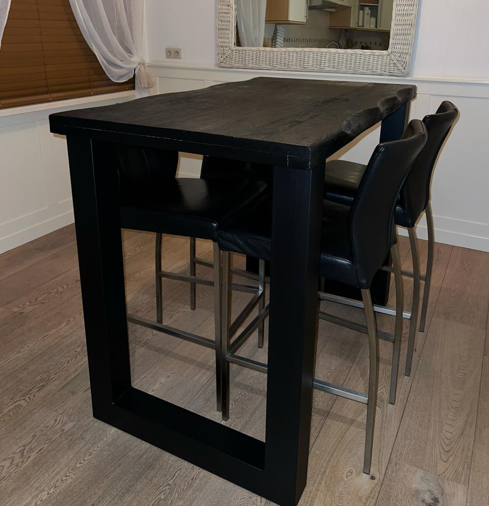 Bartafel + 4 barstoelen. Zwart mangohout, Huis en Inrichting, Tafels | Eettafels, Ophalen, Zo goed als nieuw