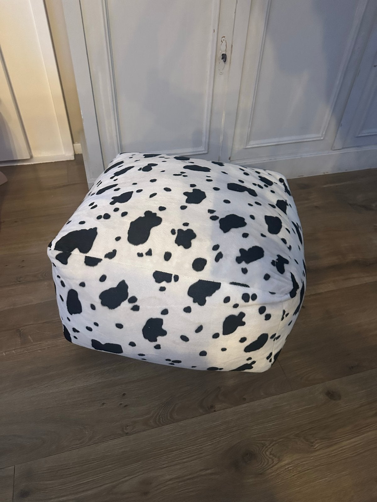 Zitzak/poef met dalmatiërprint/koeien print, Ophalen, Gebruikt