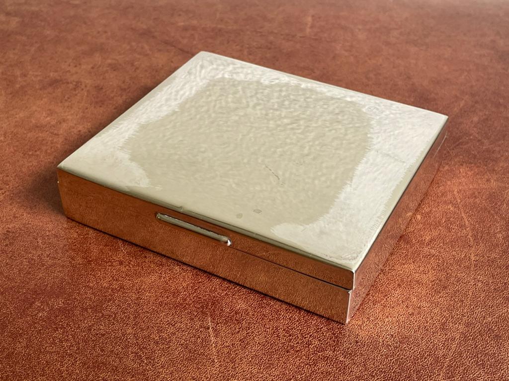 Vintage verzilverd sigarettendoosje, Antiek en Kunst, Antiek | Goud en Zilver, Ophalen of Verzenden, Zilver