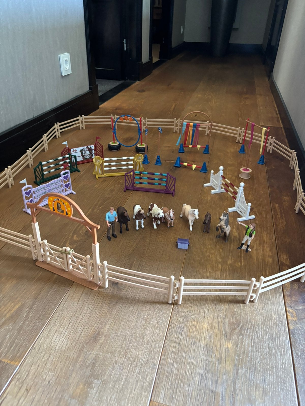 Schleich springparcour + paarden, Ophalen of Verzenden, Zo goed als nieuw