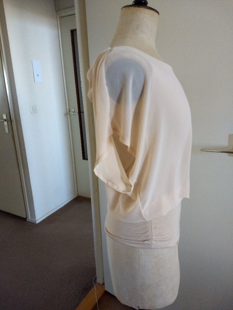 Top Amelie & Amelie 36, Kleding | Dames, Verzenden, Beige, Zo goed als nieuw, Korte mouw