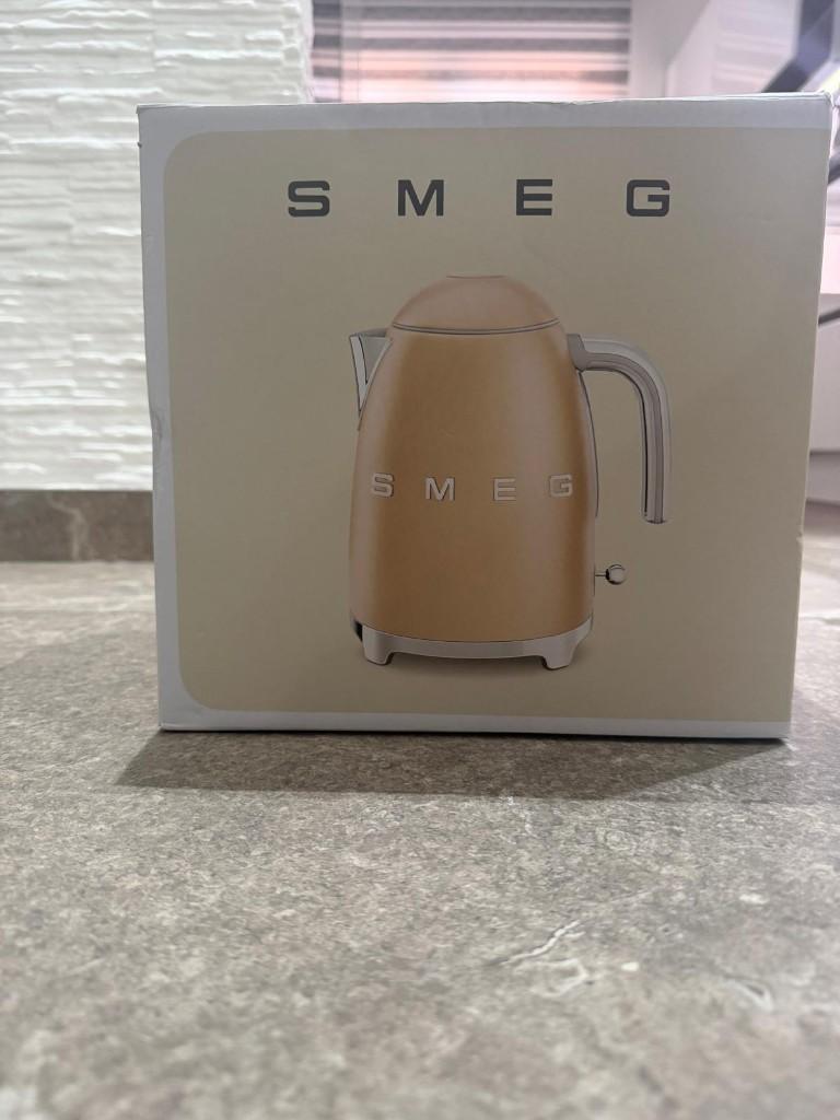 SMEG waterkoker te koop – nieuw in doos, 1 tot 2 liter, Ophalen of Verzenden, Nieuw