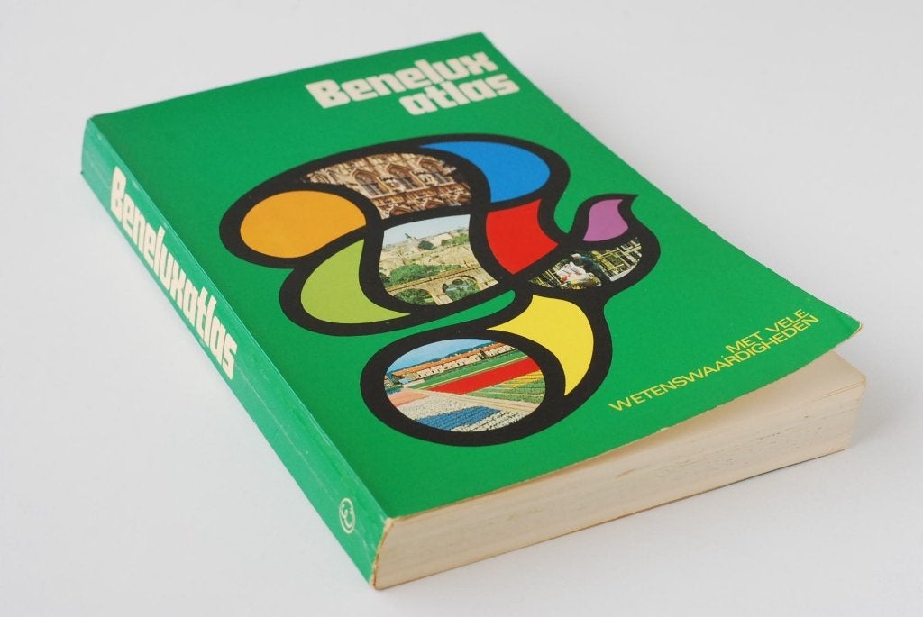 Benelux Atlas - Veel wetenswaardigheden - Elsevier jaren 70, Overige merken, Verzenden, Zo goed als nieuw, Reisgids of -boek