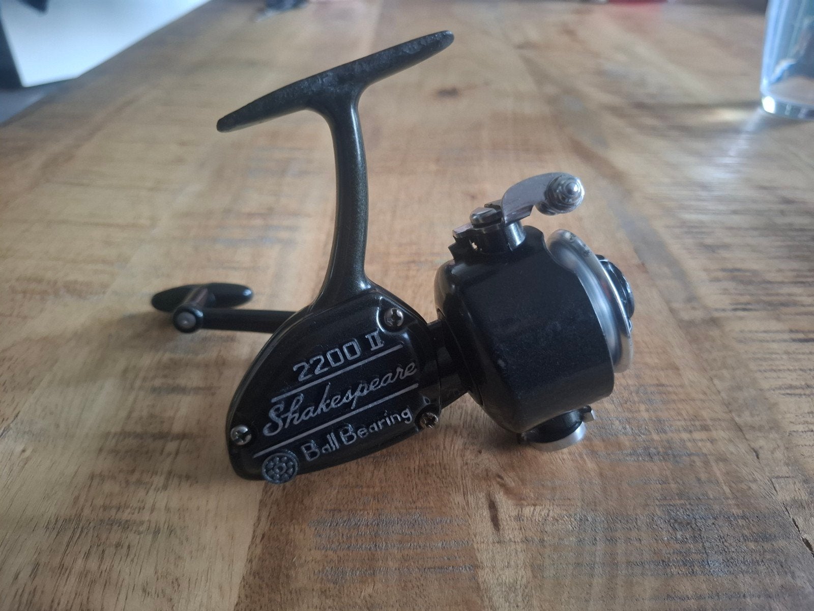 Te koop aangeboden Shakespeare 2200 Ball bearing molen, Watersport en Boten, Ophalen of Verzenden, Gebruikt, Molen