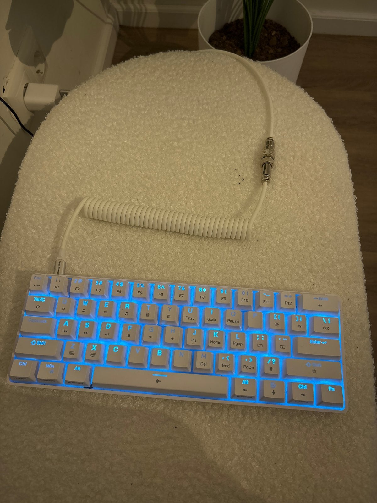 Dierya Gaming Toetsenbord met Speciale Kabel, Computers en Software, Gaming toetsenbord, Ophalen of Verzenden, Zo goed als nieuw