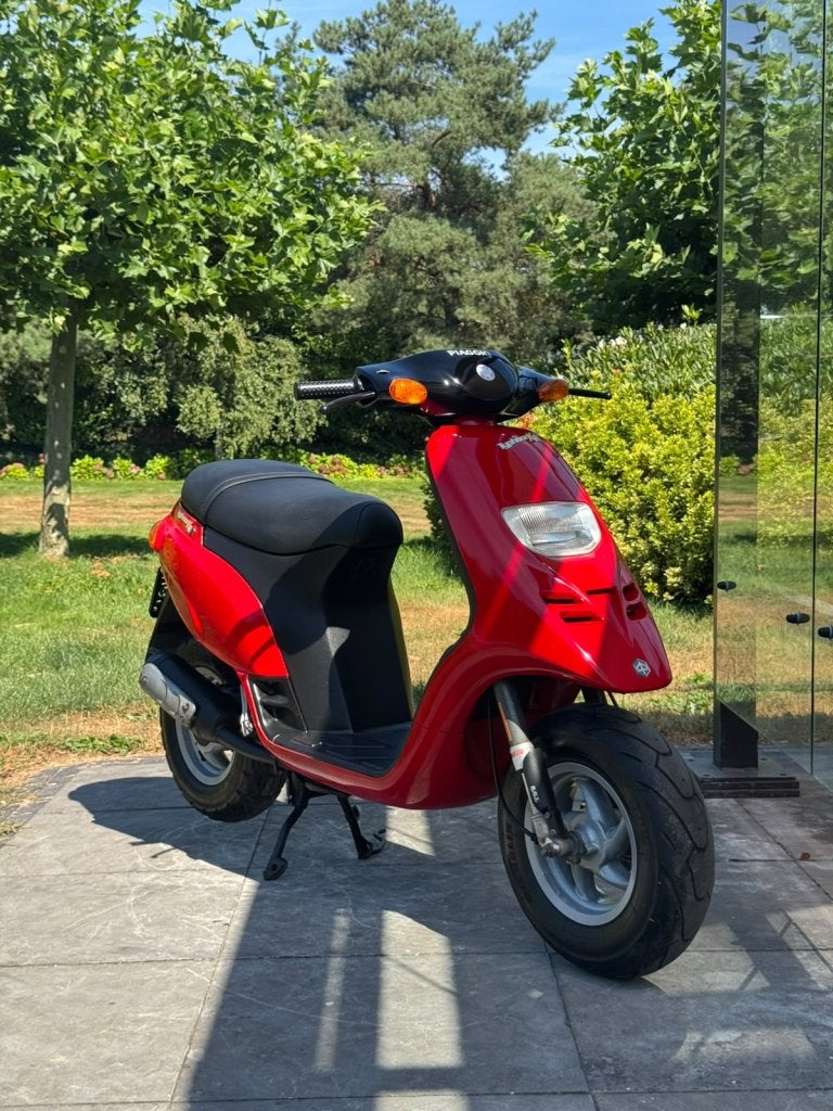 ⭐️Piaggio Typhoon 50cc 2t rood netjes Brom 45 km/h⭐️