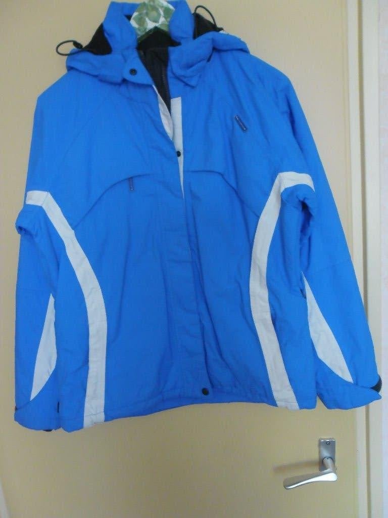 Nieuw dames winterjas. Maat S, Blauw, Falcon, Nieuw, Ophalen of Verzenden