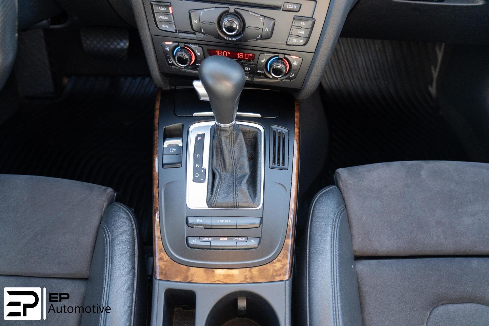 AUDI A4 ALLROAD 3.0 V6 TDI QUATTRO 239ch - BVA 7 - CUIR/ALCANTARA - JANTES 19" - ATTELAGE - SIÈGES CHAUFFANTS