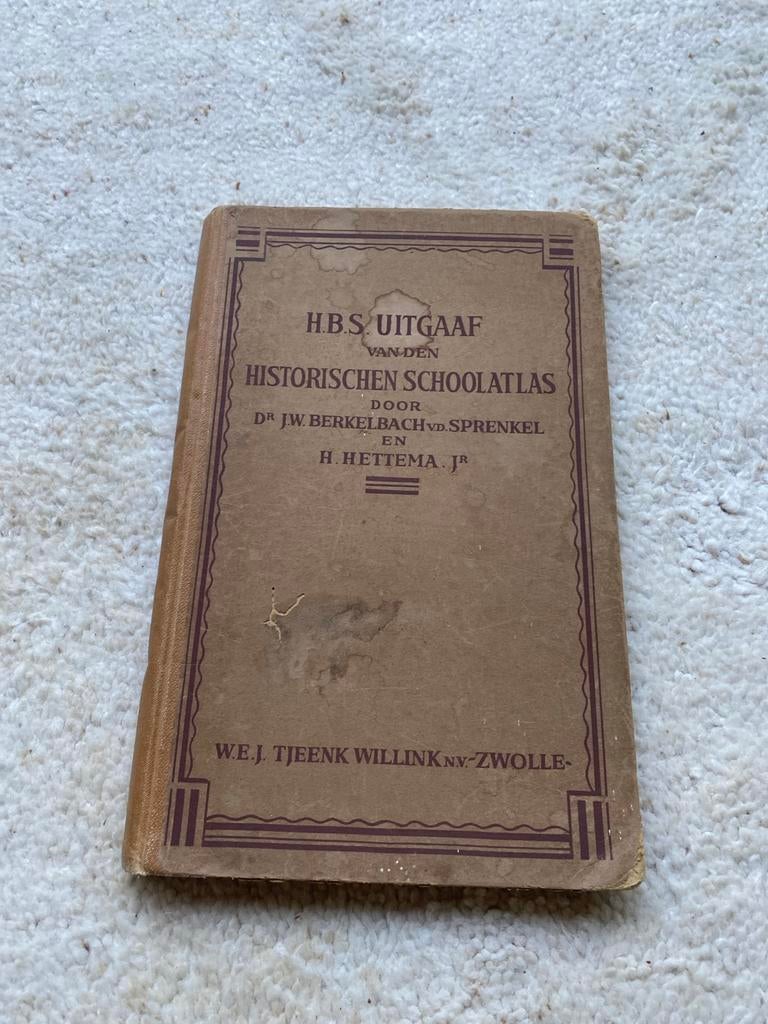 Historische Schoolatlas - 15e herziene druk (1941), Gelezen, Overige atlassen, Ophalen of Verzenden, 1800 tot 2000