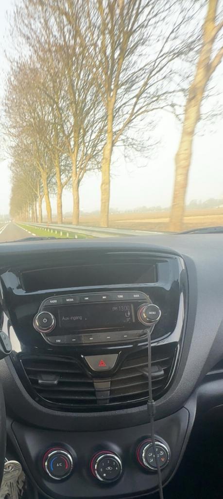 Ik ben op zoek naar een ORGINEEL opel karl scherm uit 2015, Ophalen of Verzenden, Zo goed als nieuw