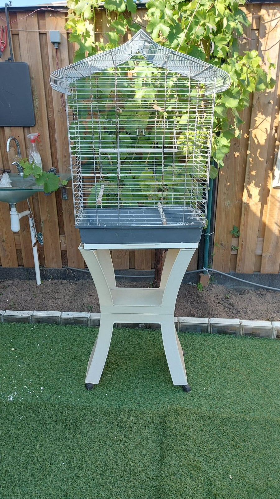 Grote Vogelkooi met Standaard, Ophalen of Verzenden, Zo goed als nieuw, Metaal, Vogelkooi