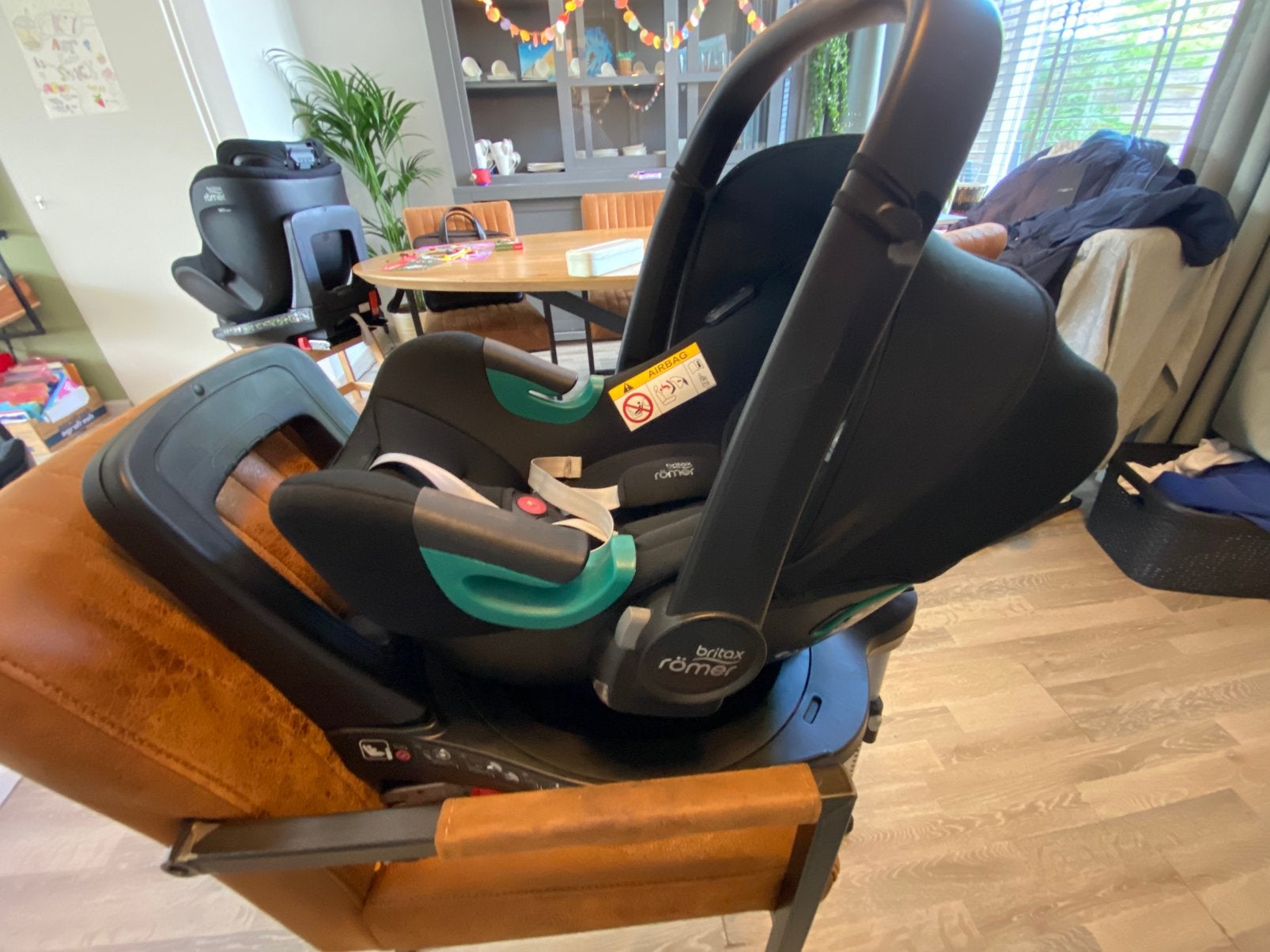 Britax Römer Baby en peuter Autostoel met Isofix Base, Ophalen, Romer, 0 t/m 18 kg, Zijbescherming