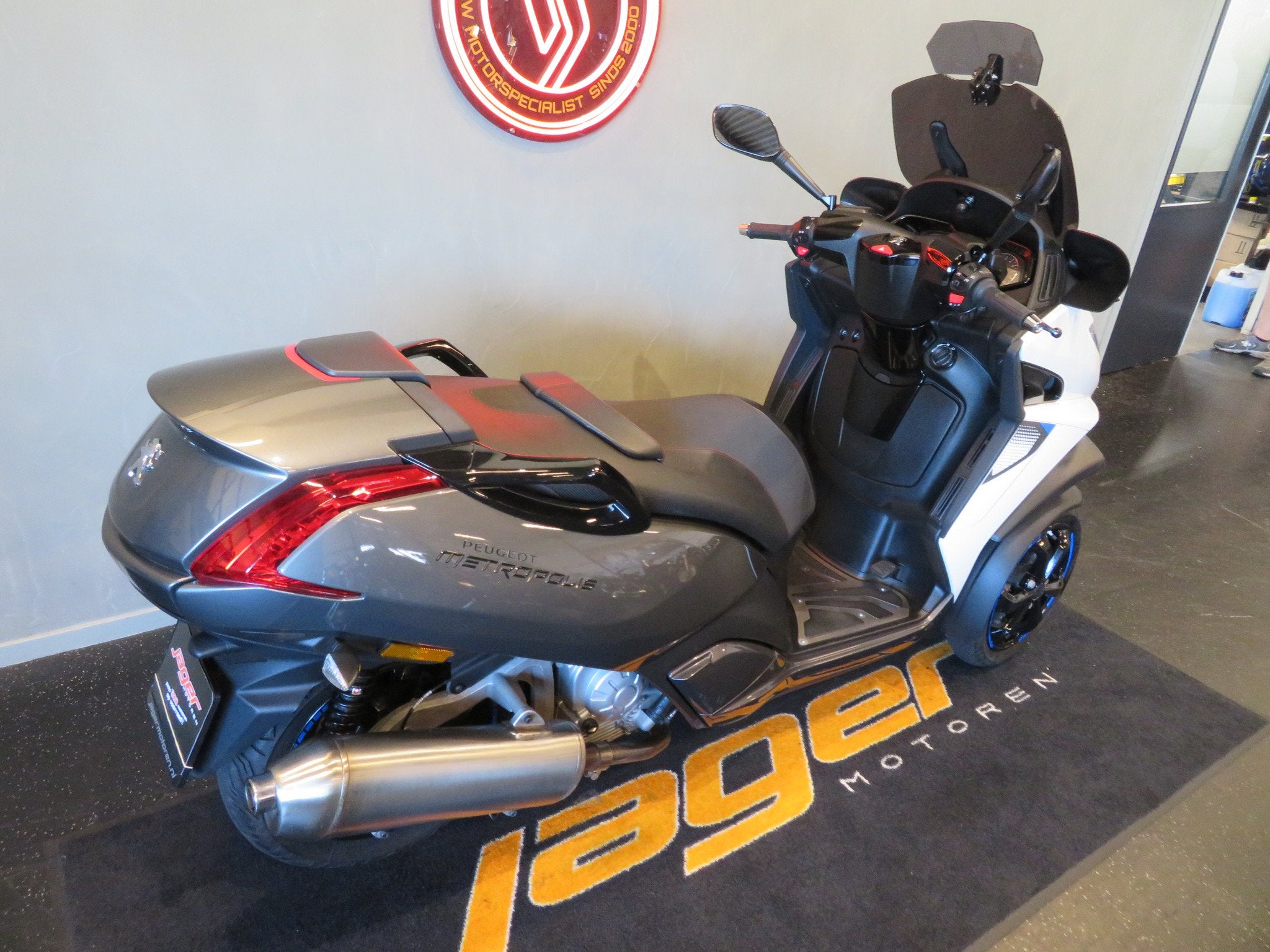 Peugeot METROPOLIS 400 ABS WHITE EDITION LT (bj 2020), Motoren, Motoren | Overige merken, Scooter, Bedrijf, PEUGEOT