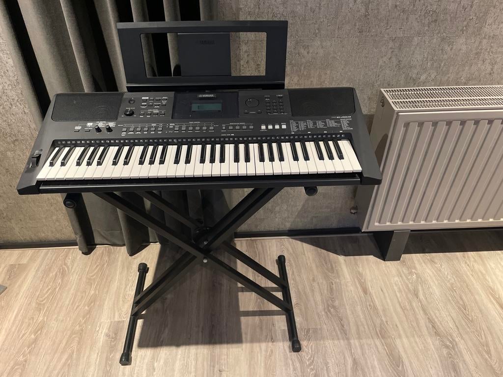 Yamaha PSR-E463 Keyboard met standaard, Ophalen, 61 toetsen, Yamaha, Zo goed als nieuw