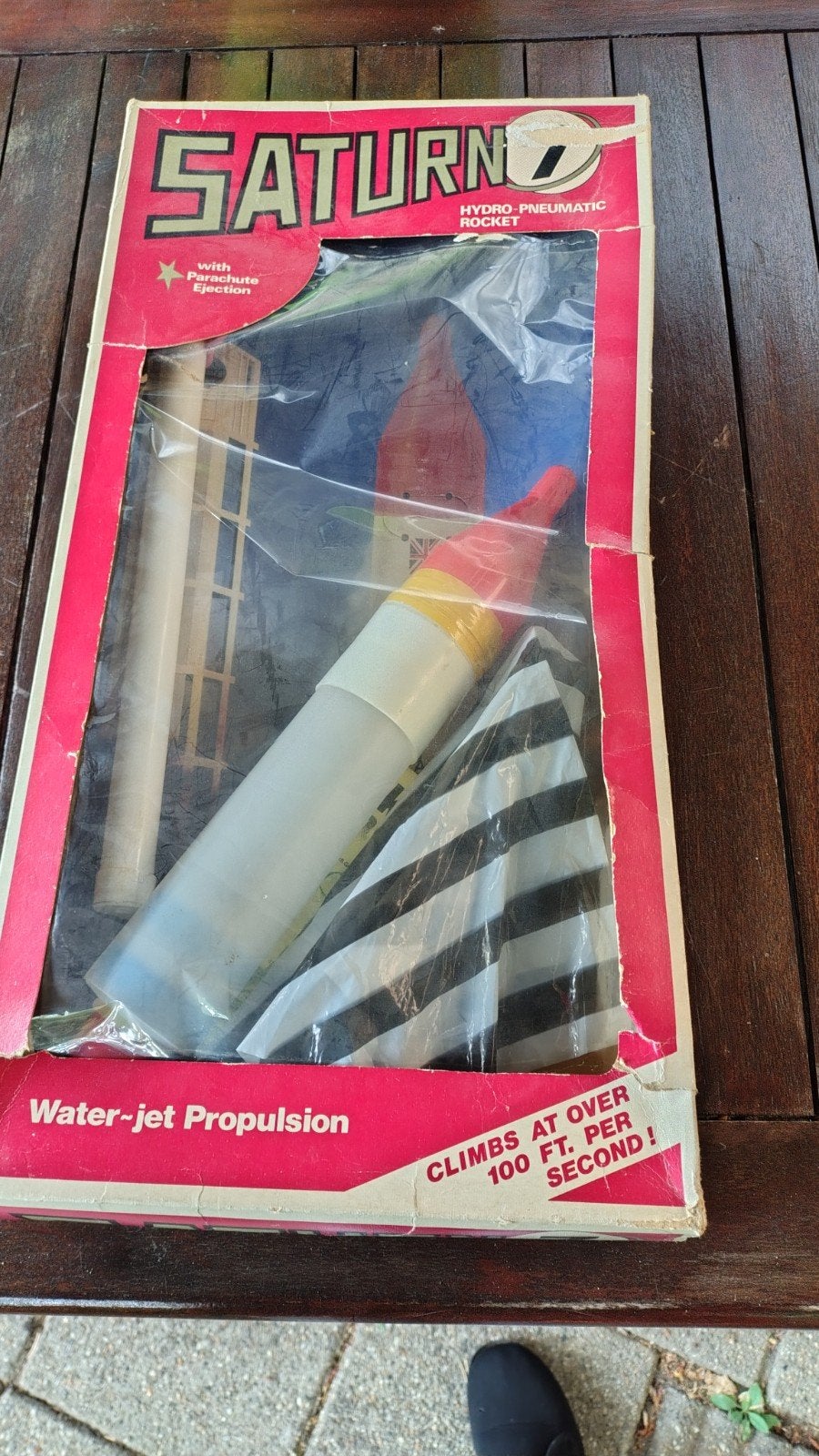 Vintage Saturn 7 Hydro-Pneumatische Raket met Parachute, Antiek en Kunst, Ophalen of Verzenden