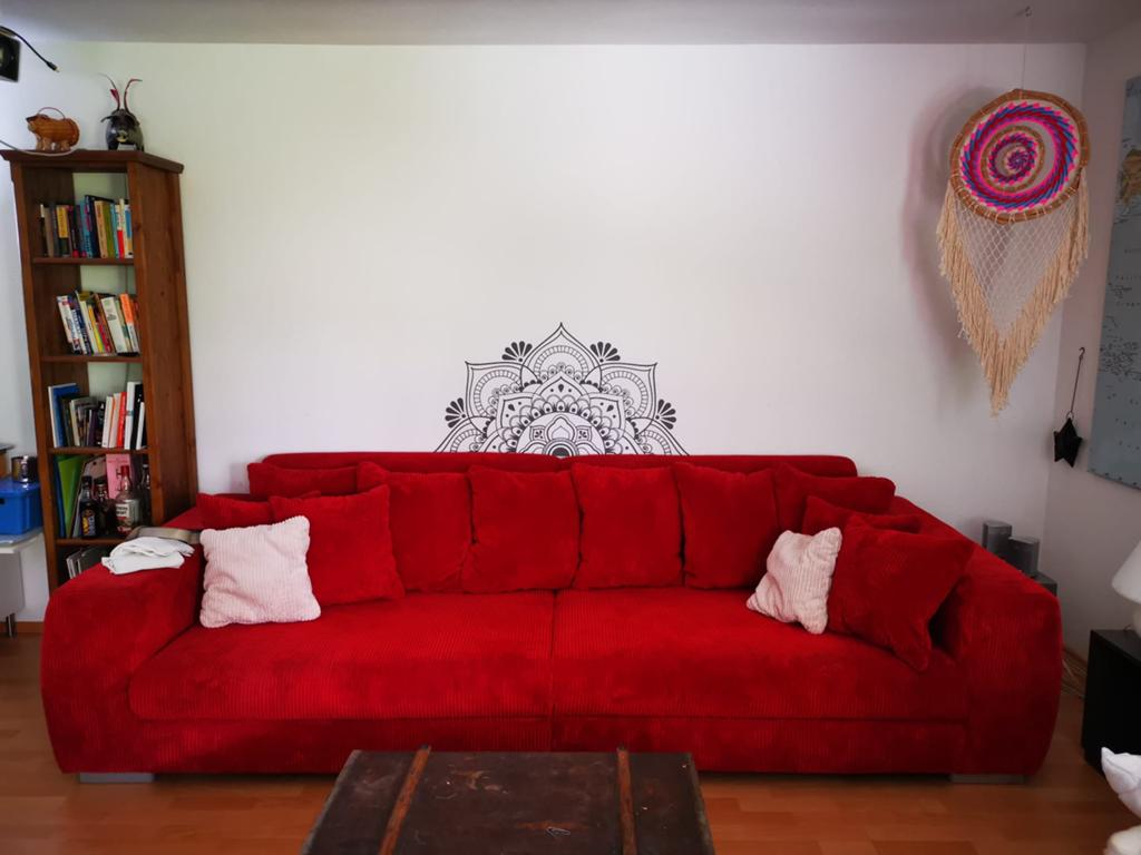 Red Velvet Sofa, Ophalen, Gebruikt