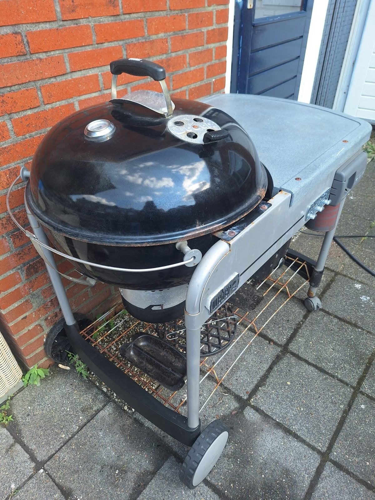 Weber Performer Deluxe 57 cm met Touch-N-Go gasontsteking., Ophalen, Gebruikt