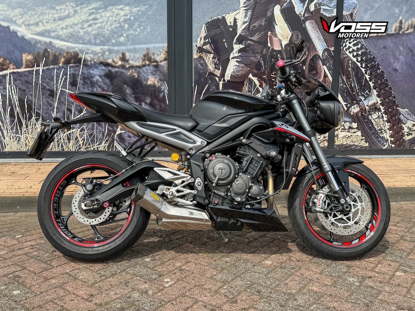 Triumph STREET TRIPLE RS (bj 2017), Triumph Motocycles, Triumph.Benelux@triumph.co.uk, Meer dan 35 kW, De Droogmakerij 40A
1851 LX   Heiloo, NL