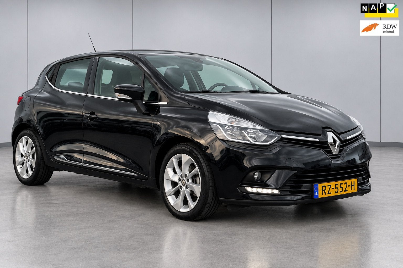 Renault Clio 0.9 TCe Limited/NAVI/NW APK, Auto's, Voorwielaandrijving, 898 cc, Stof, Gebruikt
