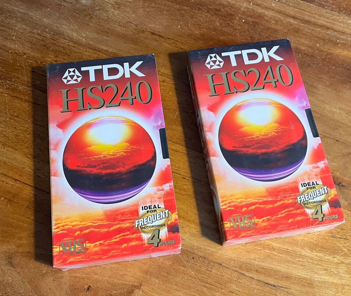 TDK HS240 VHS videobanden (2 stuks), Ophalen of Verzenden, Nieuw, Videoband