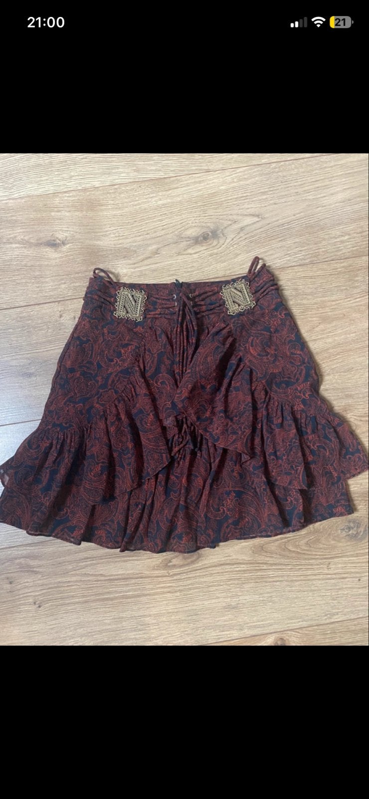 Nikkie kort rokje rood/zwart met gouden details - Maat 32, Ophalen of Verzenden, Zo goed als nieuw, Maat 34 (XS) of kleiner, Boven de knie