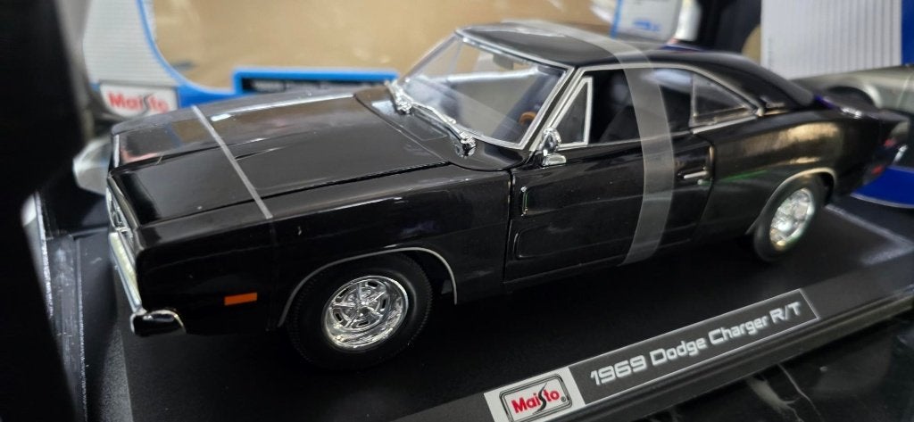 dodge charger r/t 1969 kleur zwart van maisto nieuw 1:18, Ophalen, Nieuw, Auto, Maisto