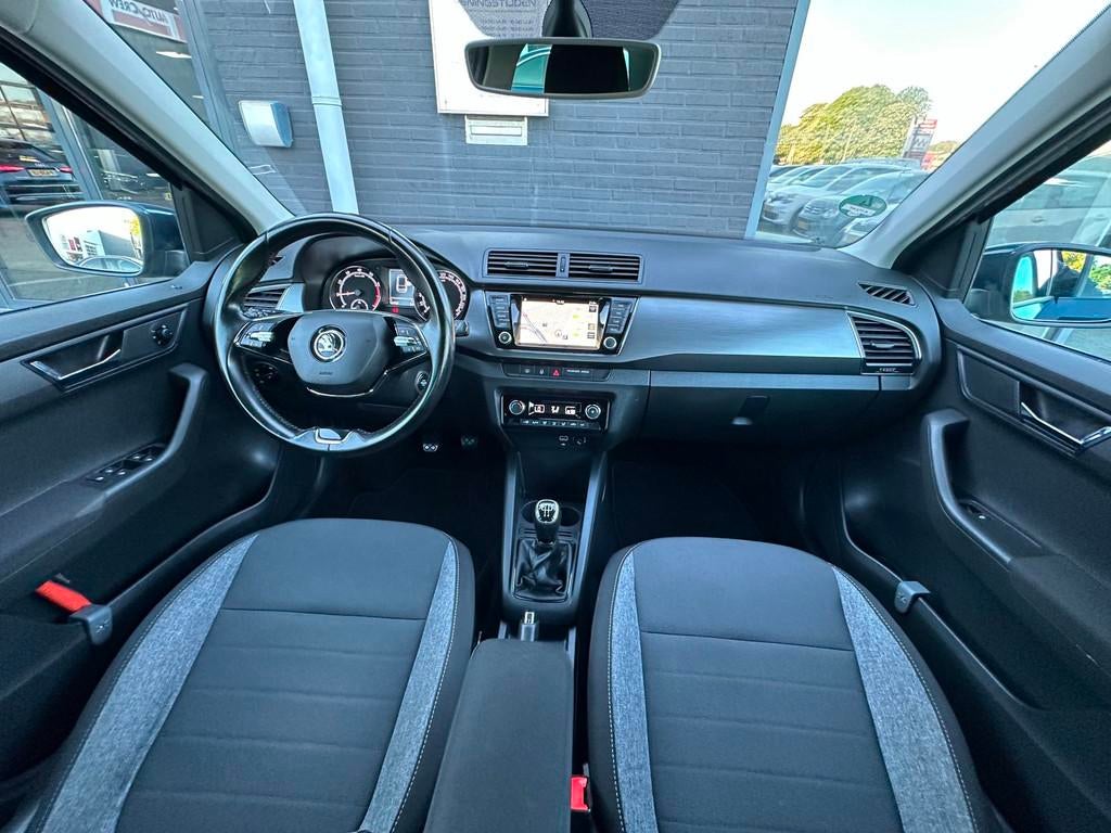Skoda Fabia Combi 1.0 TSI Business Edition/1STE EIG/NAVI/APP, Voorwielaandrijving, Parkeersensor, Stof, Gebruikt