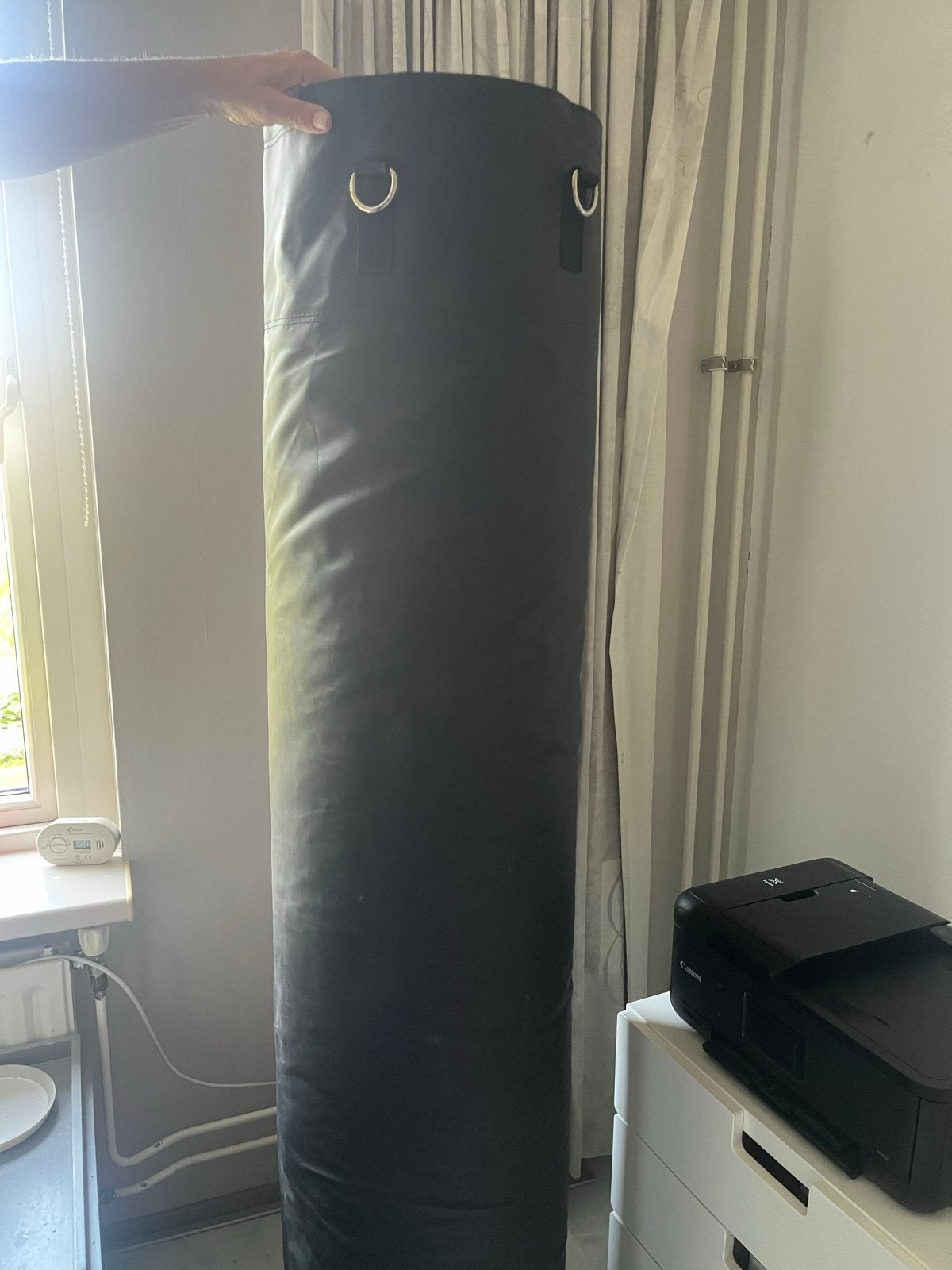 Boksbal 65 kg, 1.80m hoog met bevestigingsmateriaal, Ophalen, Zo goed als nieuw, Boksbal
