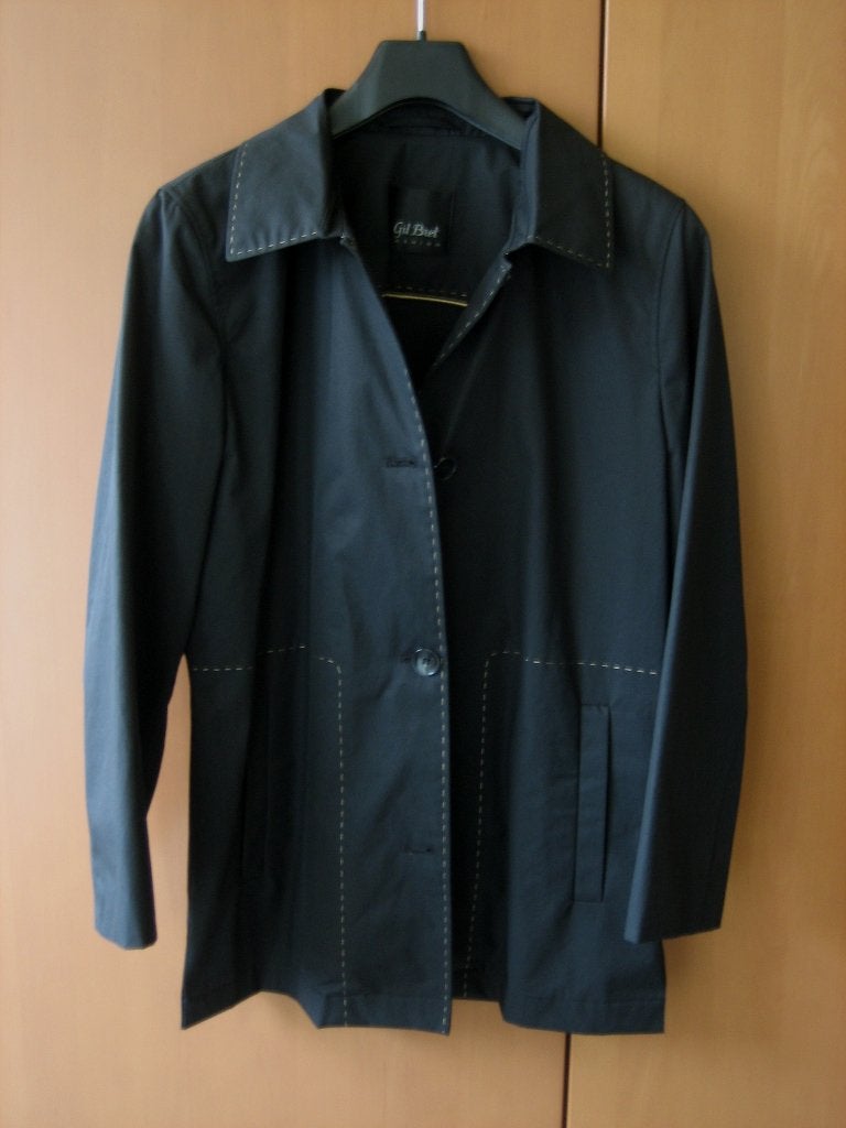 Nieuw! Zeer mooie zwarte regenjas van GIL BRET, 38 snazzeys, Maat 38/40 (M), Verzenden, Zwart, Nieuw