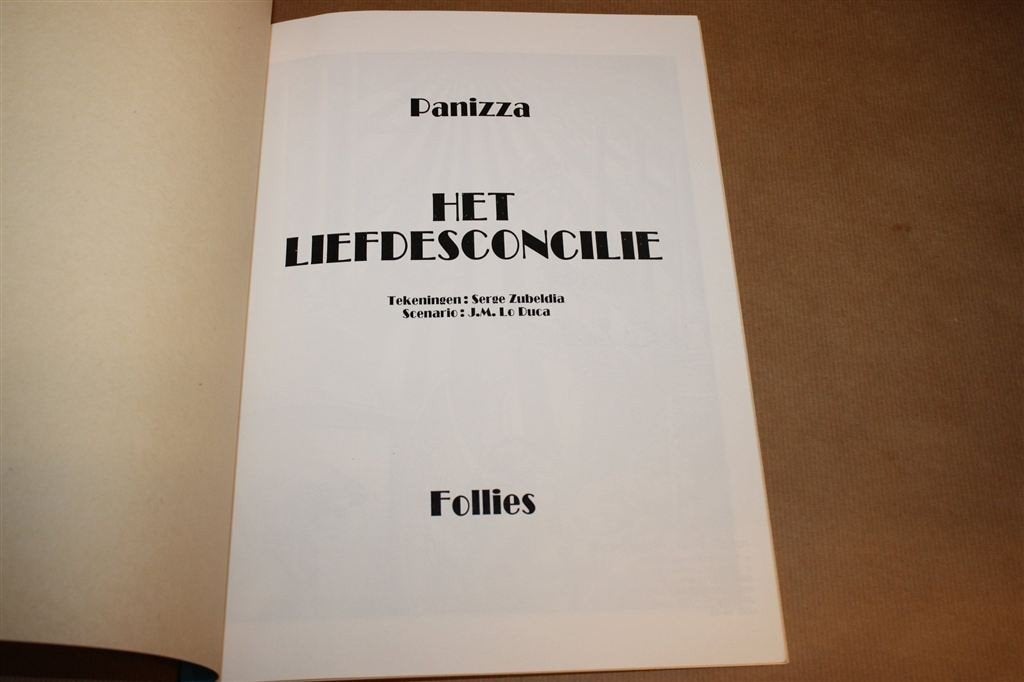 Het Liefdesconcilie — Erotisch Stripalbum Follies 5, Eén stripboek, Ophalen of Verzenden, Gelezen