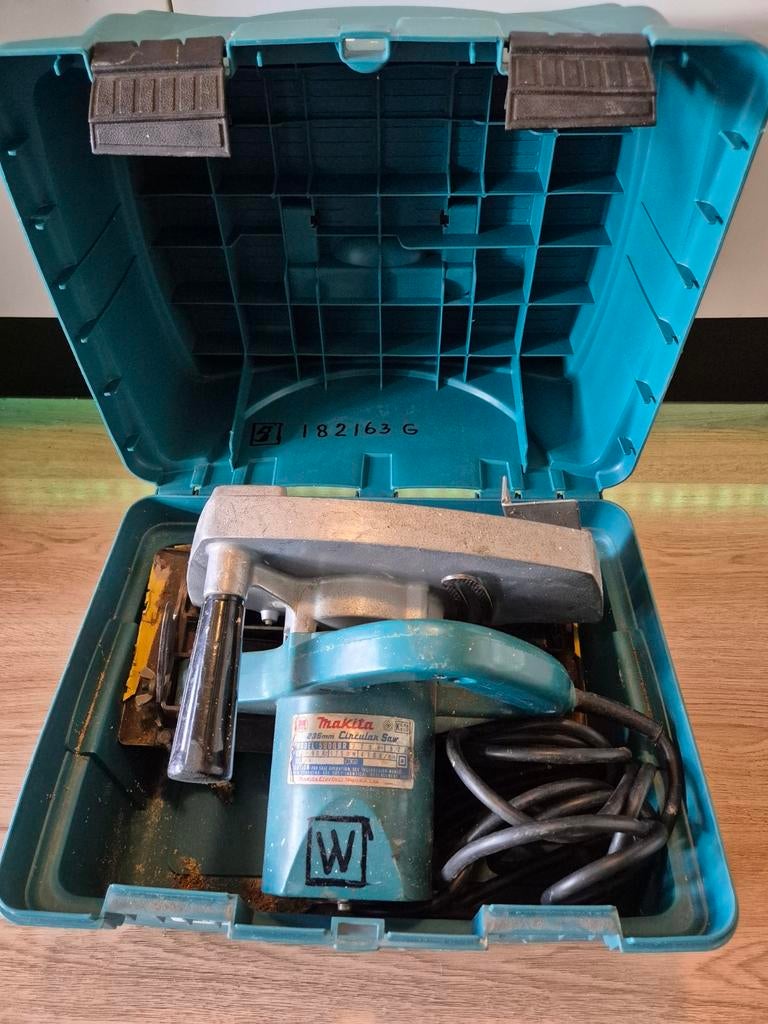 Makita Cirkelzaag 5903R - Krachtig en Betrouwbaar, Ophalen, Gebruikt, Cirkelzaag, 70 mm of meer