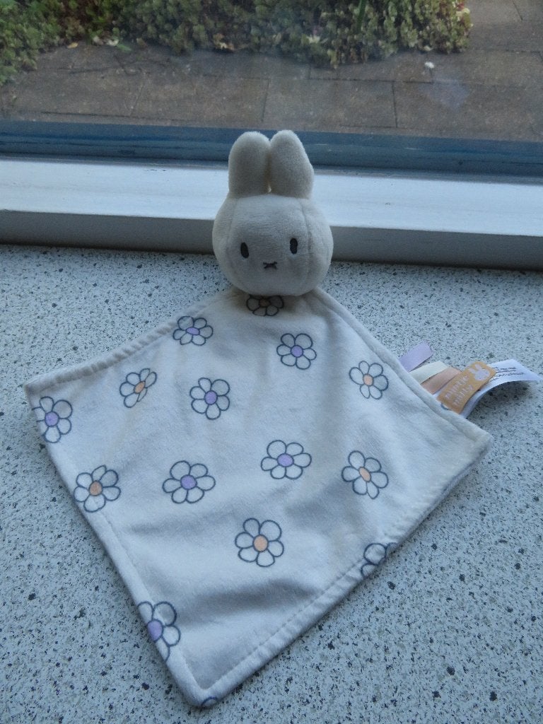 Knuffeldoek van Nijntje Miffy merk Tiamo gebloemd velours, Kinderen en Baby's, Speelgoed | Knuffels en Pluche, Konijn, Ophalen of Verzenden