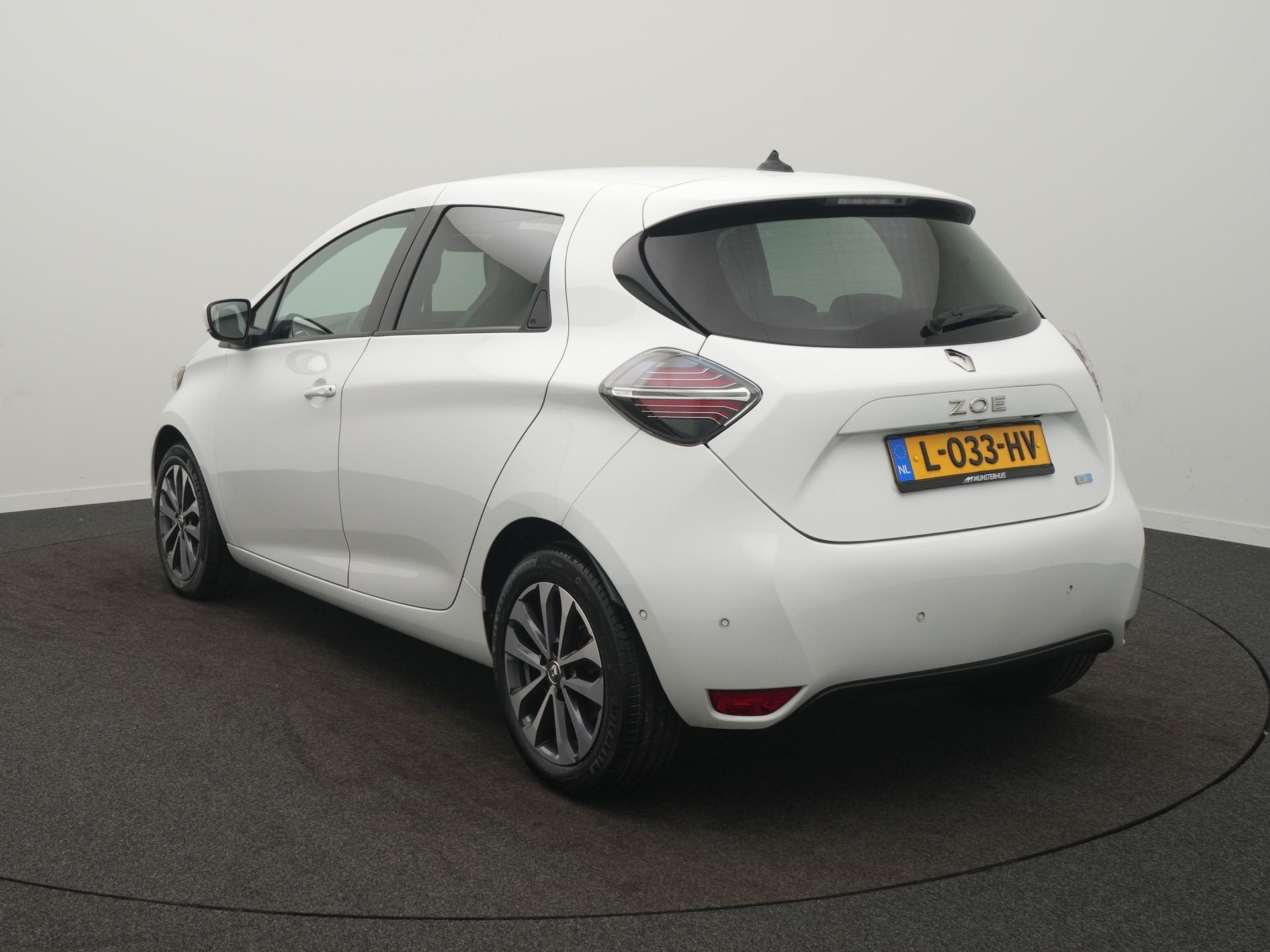Renault ZOE R135 Intens 52 kWh - RIJKLAARPRIJS - Achteruitri, Auto's, Renault, 136 pk, Gebruikt, Zwart, Leder en Stof