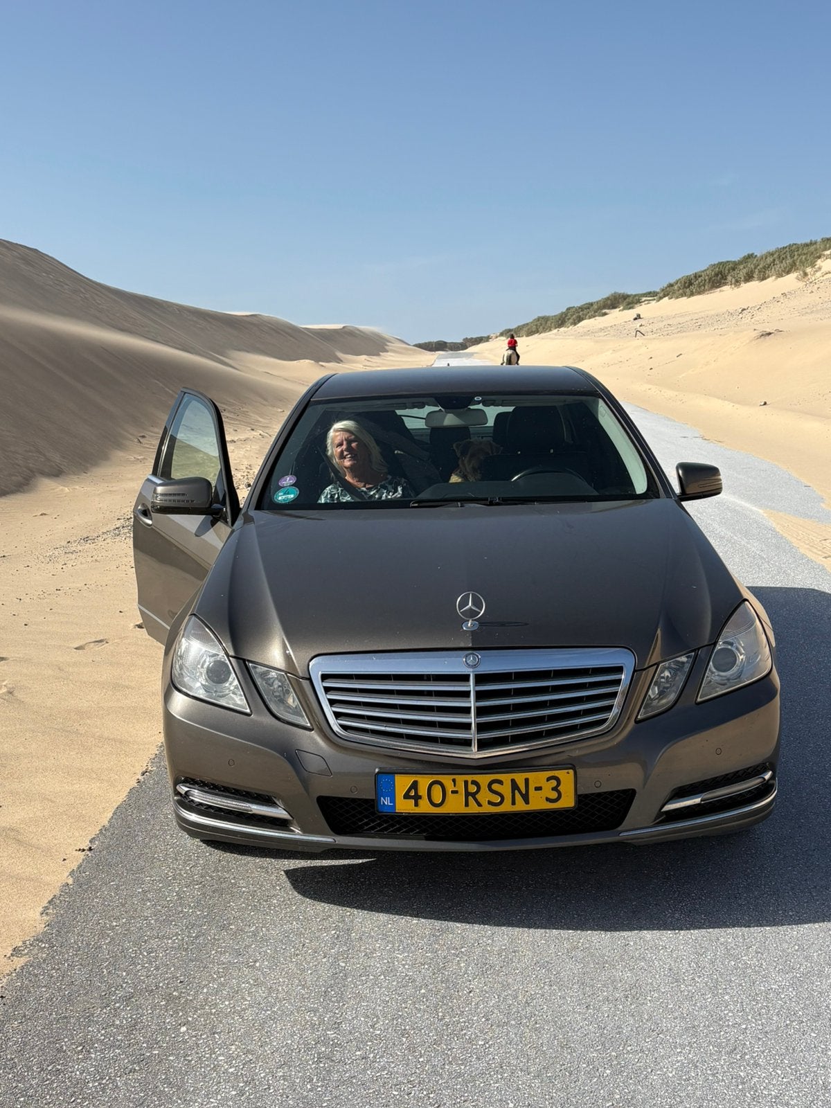 Te koop mercedes E 200 NGT met lekke koppakking, Auto's, Automaat, Euro 5, Zwart, 4 cilinders