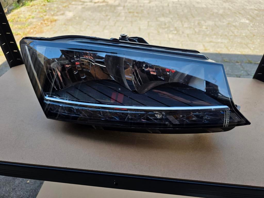 Skoda Fabia III (NJ) 2018 Koplamp Rechts LED, Ophalen of Verzenden, Skoda