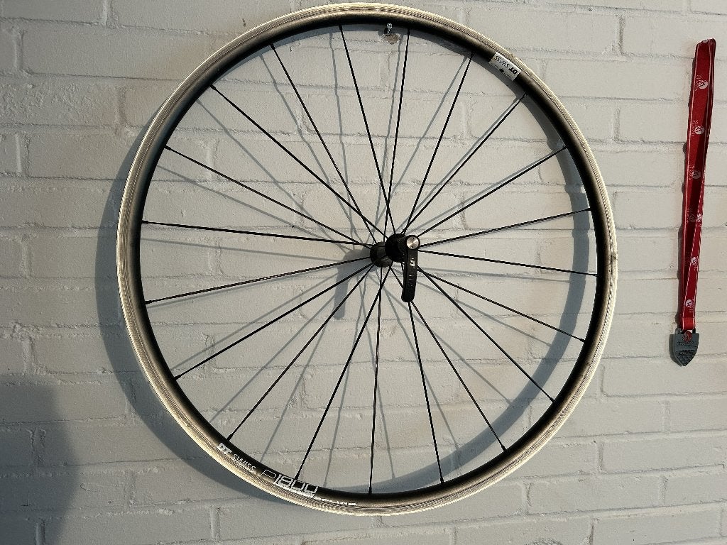 DT Swiss P1800 32 Spline voorwiel, Gebruikt, Dt swiss, Aluminium, Racefiets