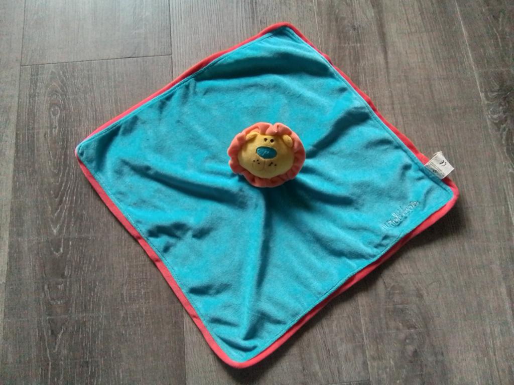 Knuffeldoek leeuw nino en ideas, Ophalen of Verzenden, Zo goed als nieuw