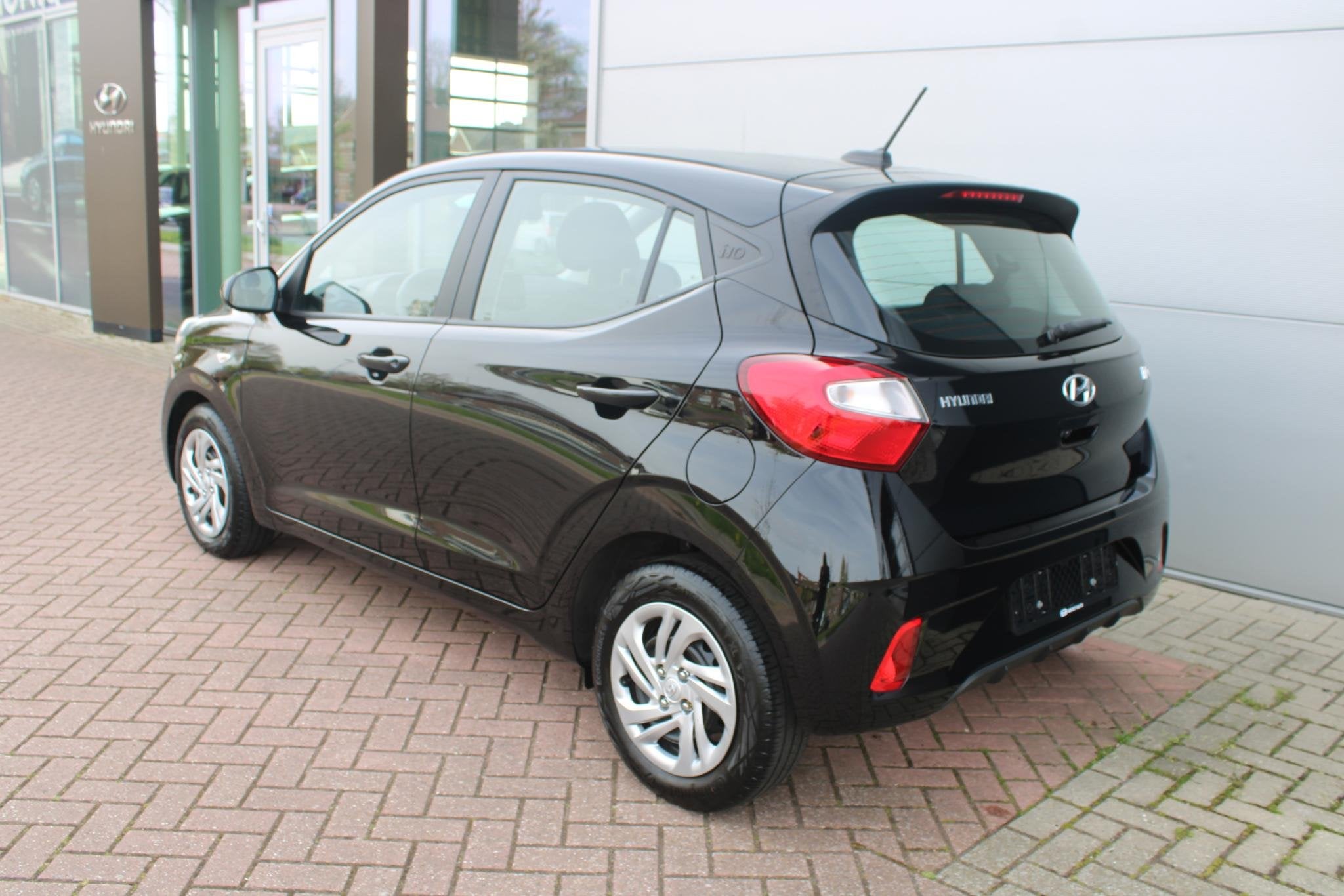 Foto 3 van Hyundai i10 1.0 Comfort Smart Airco Camera Carplay Stoelverw
